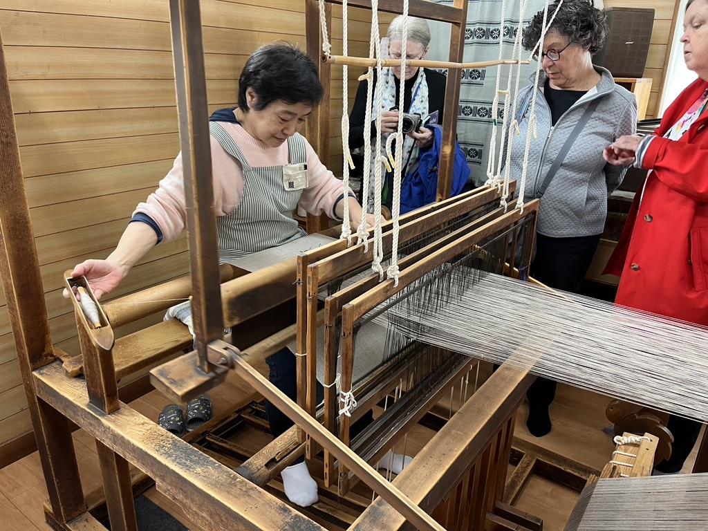 Weaving Looms: Peg Looms And Pot Holder Looms, Tapestry And Frame Looms.  Weaving Equipment  Halcyon Yarn